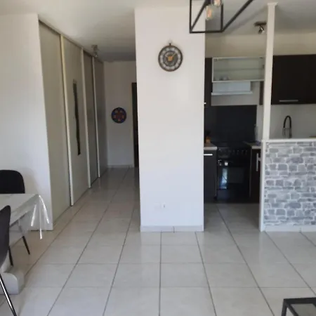Outreau : Agreable Maison De Ville *